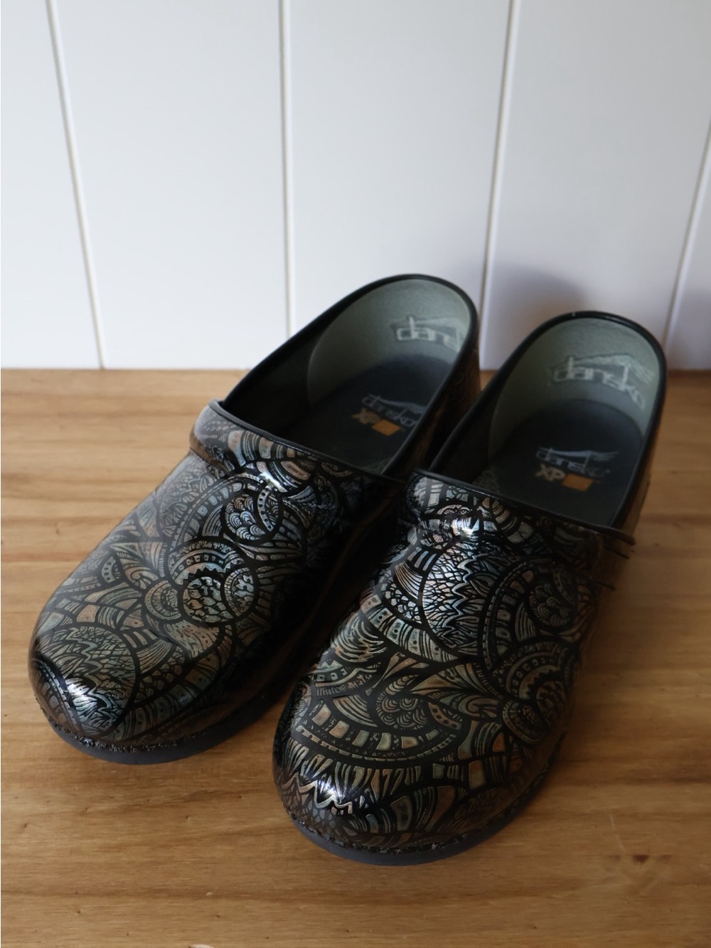 Dansko XP 2.0 Women's Professional Clog - Black Metallic Paisley